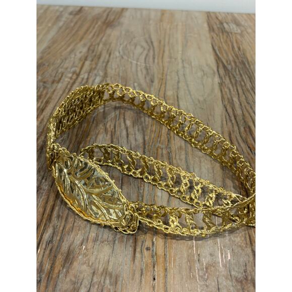 Vintage Gold Tone Unique Flexible Woven Belt - Picture 1 of 9